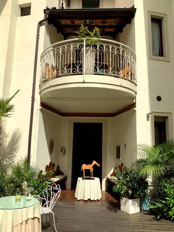 Sembenini Palace Riva del Garda Exteriör bild