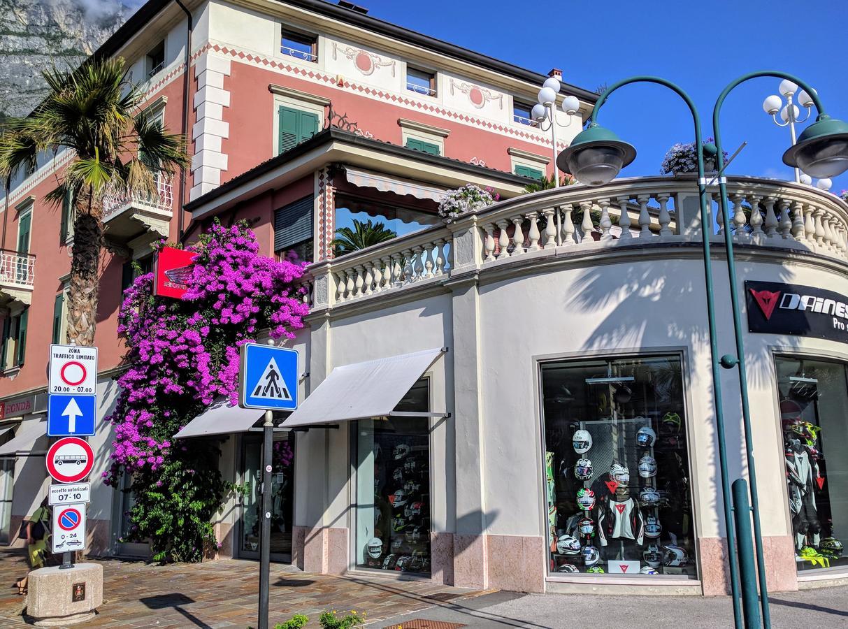 Sembenini Palace Riva del Garda Exteriör bild
