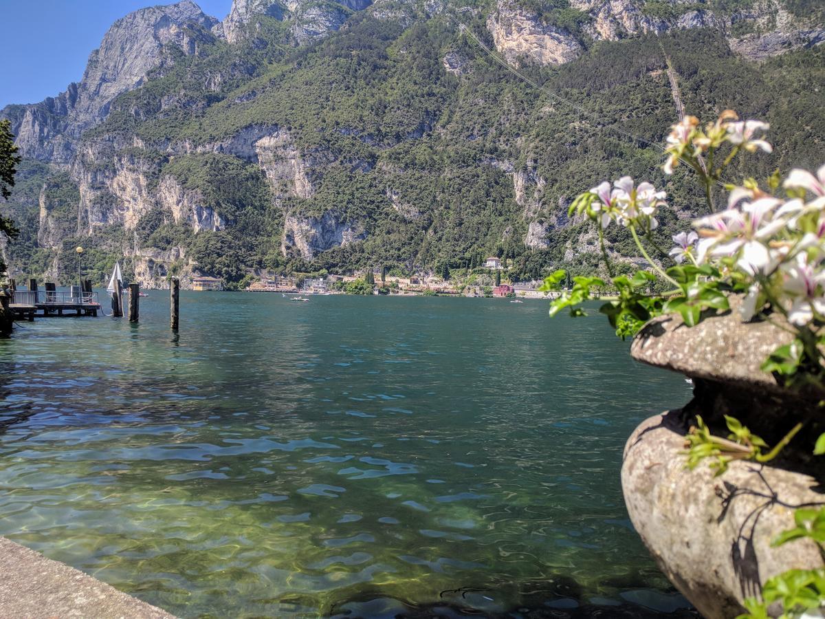 Sembenini Palace Riva del Garda Exteriör bild